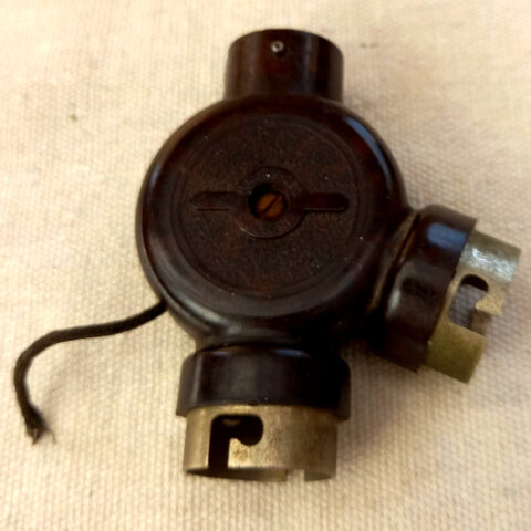 Bakelite Bayonet Adapter Double Socket by Goltone (ANTV-055)
