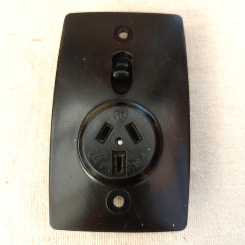 Retro Single Power Socket Brown by PDL (ANTV-060)