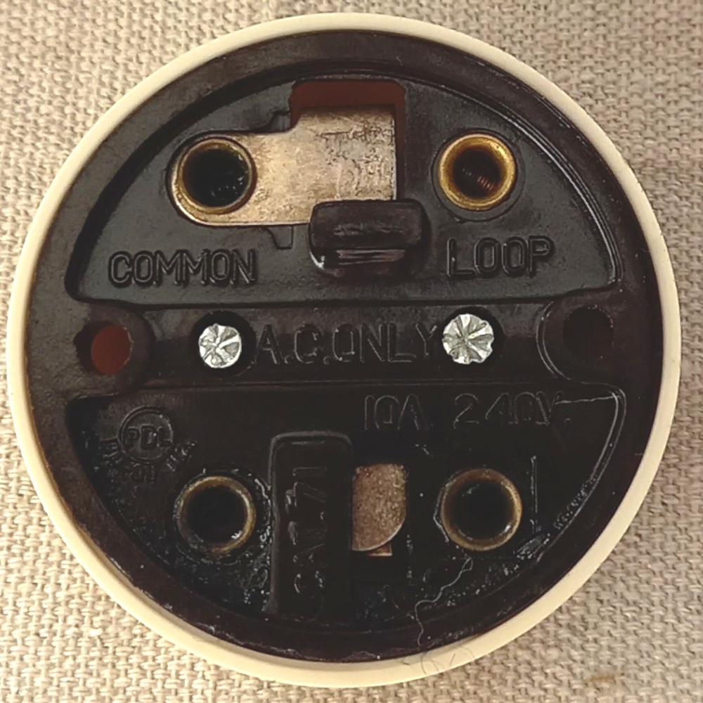 Bakelite Rocker Switch White 10A 240VAC by PDL (ANTV-068) - Image 2