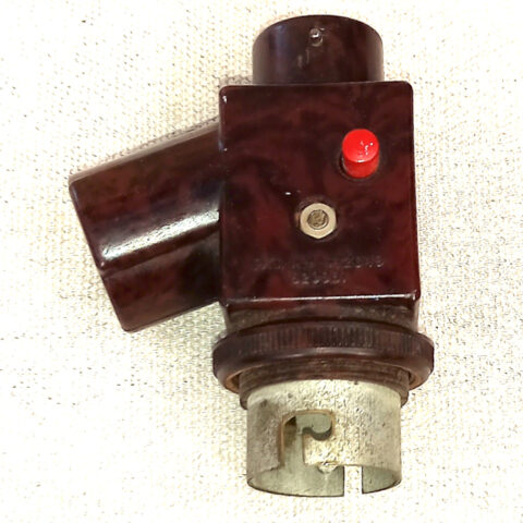 Bakelite Bayonet Adapter Double Socket by Goltone (ANTV-076)