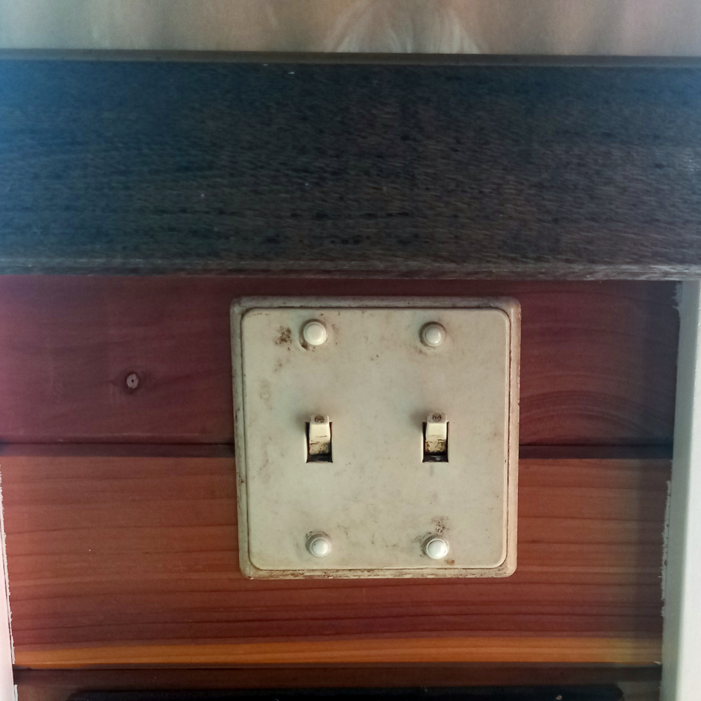 Bakelite-Topped Screw White L=25mm (ANTV-084.2) - Image 6