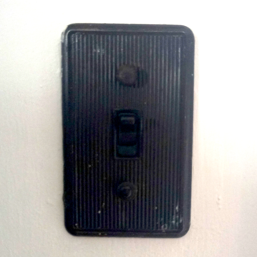 Bakelite-Topped Screw Brown L=10mm (ANTV-085.2) - Image 4