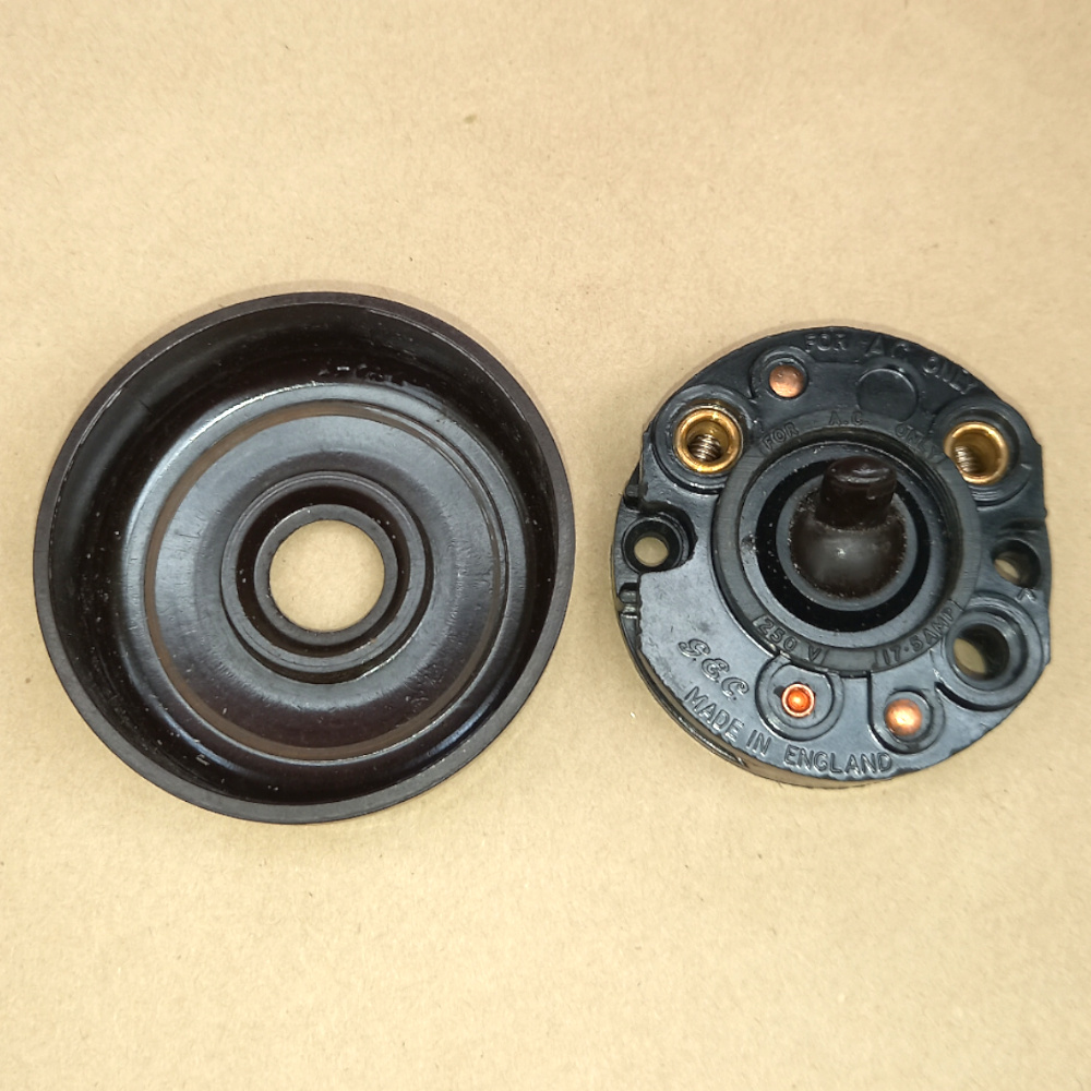 Bakelite Rocker Switch 17.5A 250VAC by GEC (ANTV-086) - Image 4