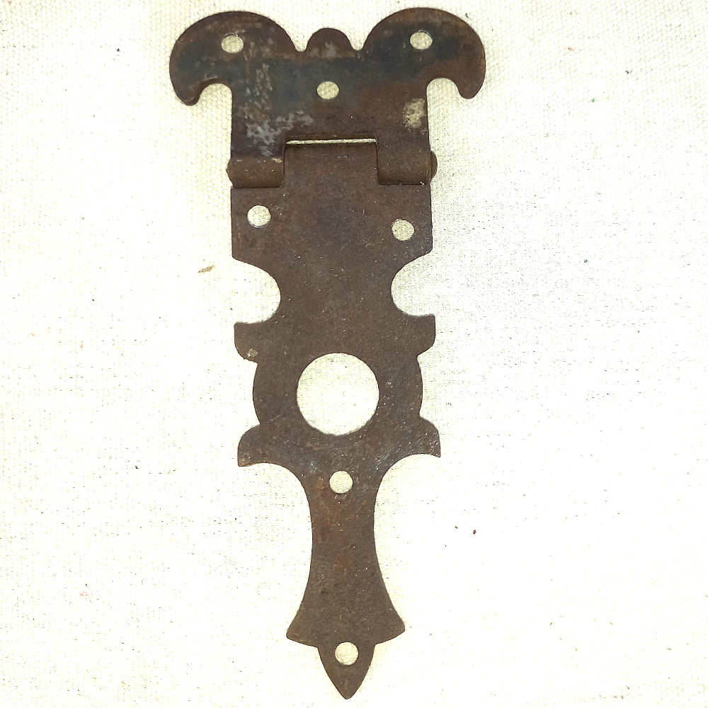 Antique Decorative Iron Hinges x2 (ANTM-019) - Image 3