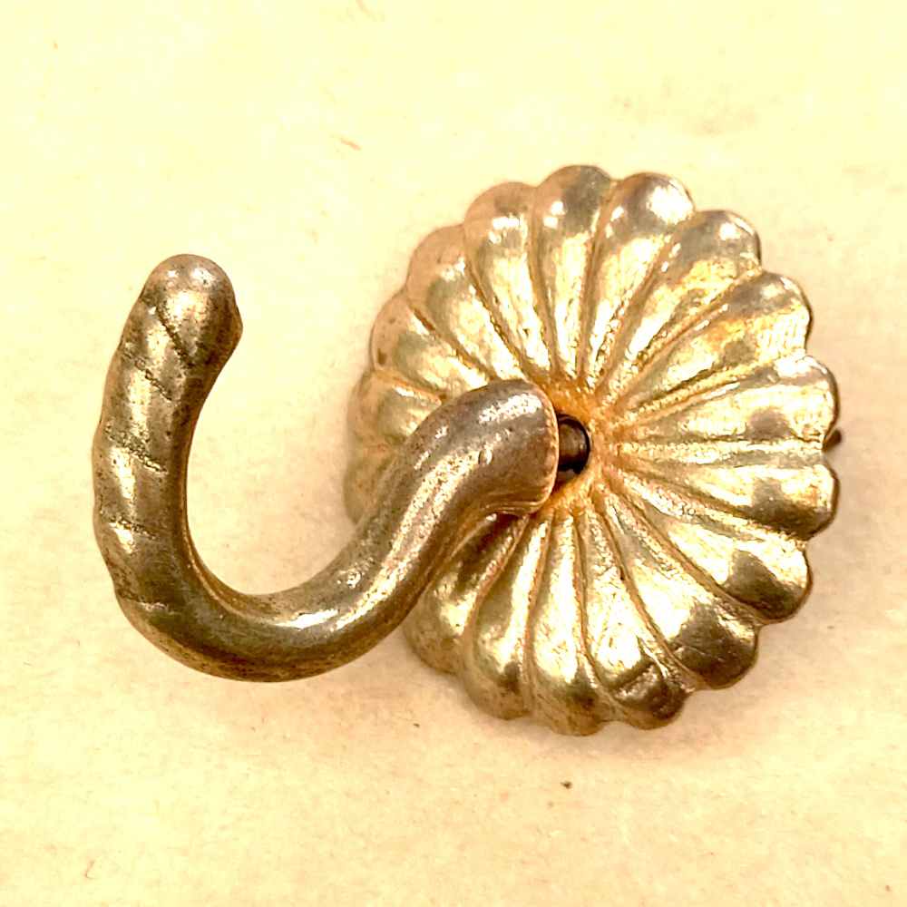 Decorative Screw-In Hook Brass (Curtain Tie-Back) (ANTM-021)