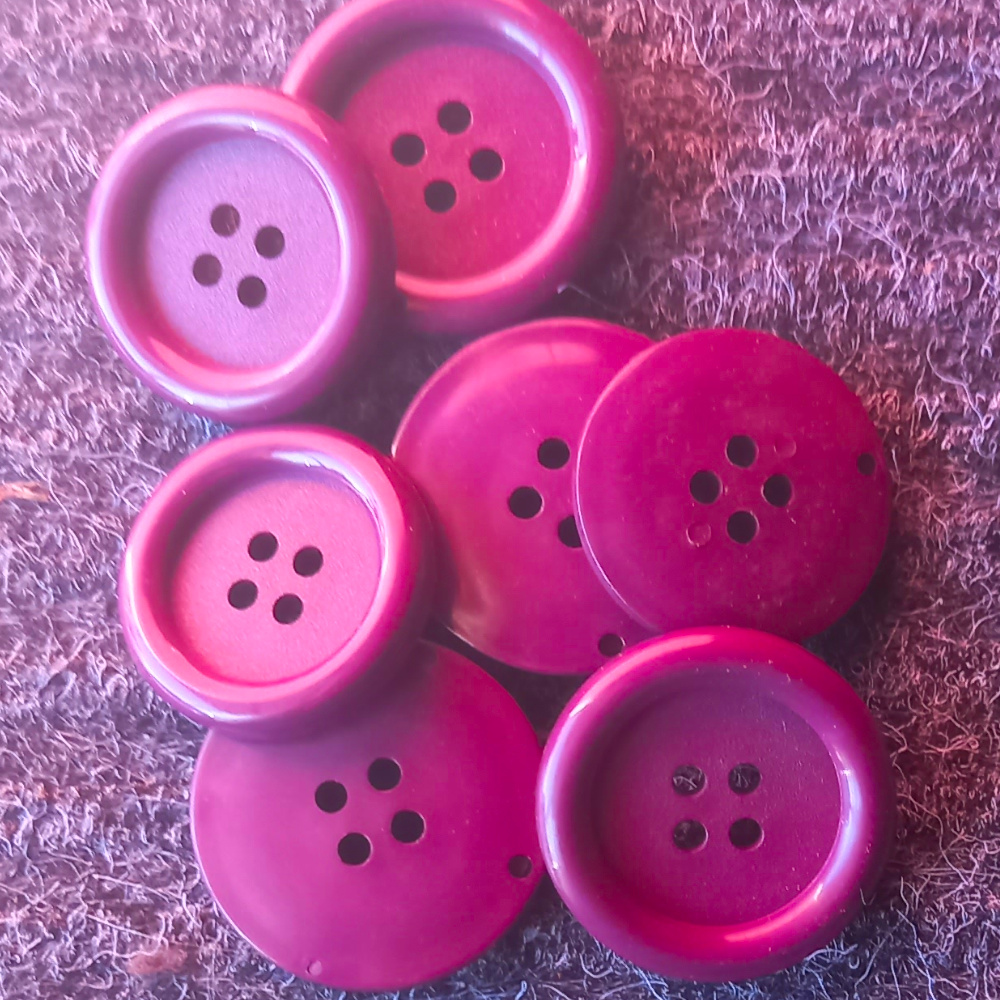 34mm Button Amaranth-Magenta 1980s NOS (BUT-043) - Image 2