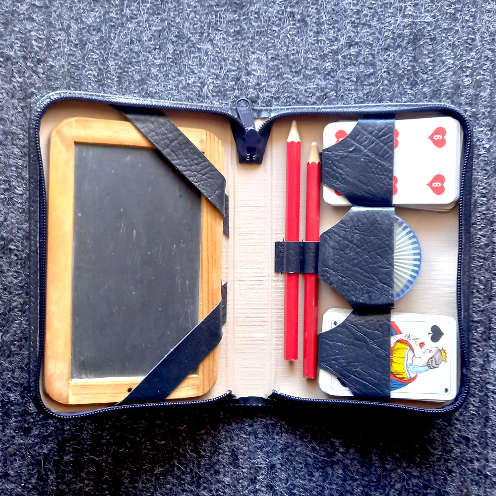 Vintage Jass Set in Zip-Up Case (MISC-017) - Image 2