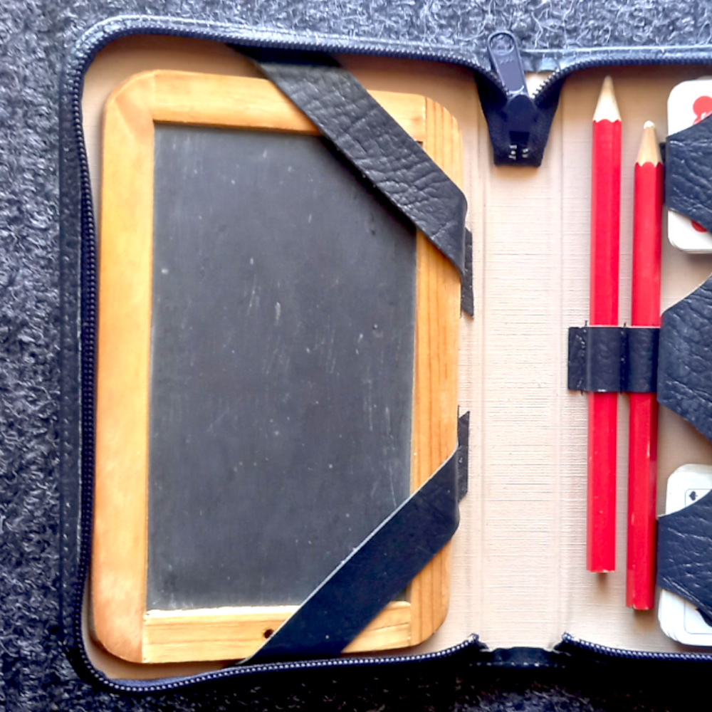 Vintage Jass Set in Zip-Up Case (MISC-017) - Image 3