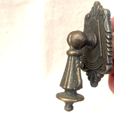 Antique Brass Tear Drop Handle (ANTR-056)