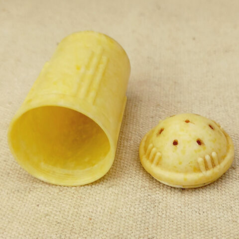 Art Deco yellow cornflake Bakelite pepper shaker vintage kitchenware