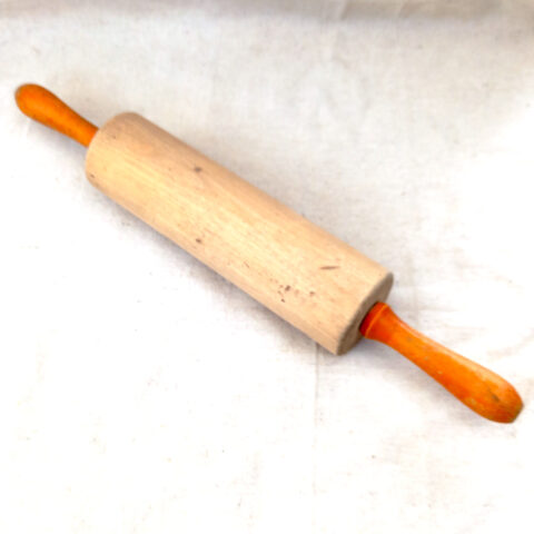 Vintage Wooden Rolling Pin (KIT-046)