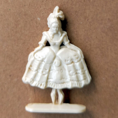 Vintage Margarine Figurine Court Ballet Dancer (TY-060)