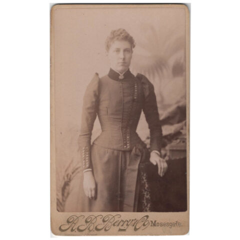 CdV of a Woman by R B Berry & Co Bolton (ANPH-124)