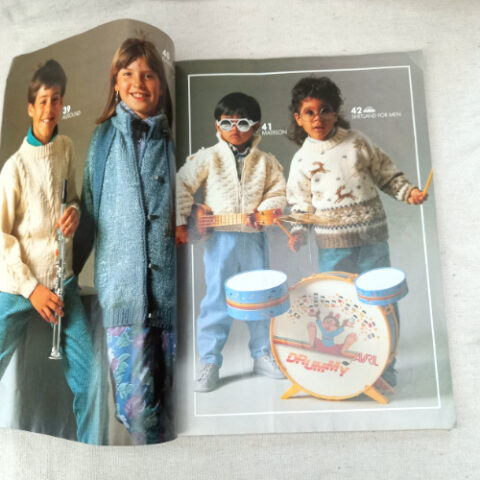 Schaffhauser Mode Nr. 30 vintage knitting booklet with 52 patterns in German French and Italian