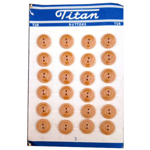 18mm Vintage Titan Buttons Butterscotch On Card x24 (BUT-095)