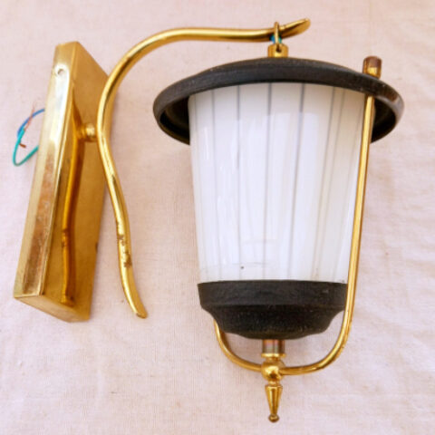 Mid 20th-Century Indoor Wall Lantern – Bayonet B22 Fitting (LAMP-057)