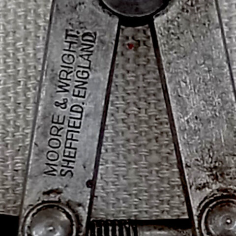 Vintage 5" Moore & Wright 130mm spring divider from Sheffield England. Precision engineering tool with fine adjustment screw for layout work.