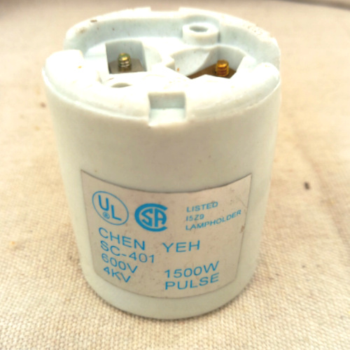 Chen Yeh SC-401 ceramic lampholder 600V 1500W for stage and HID lighting.