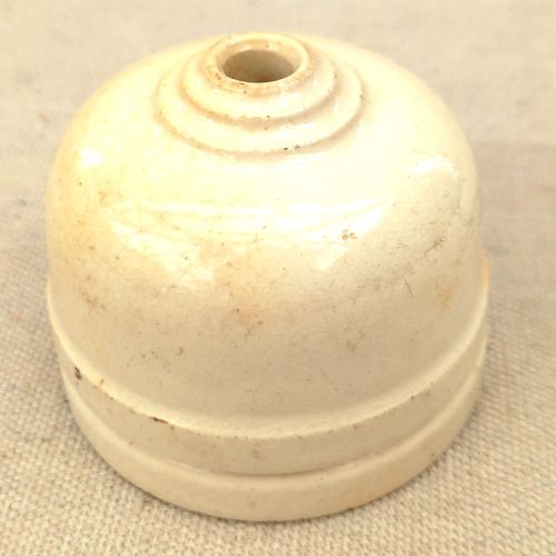 1920s vintage British vitreous ceramic ceiling rose with original period design