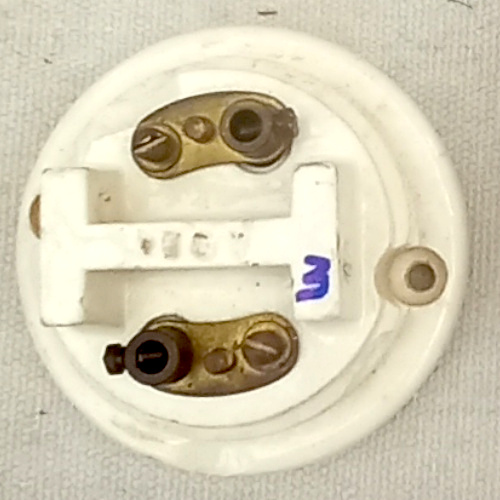 1920s vintage British vitreous ceramic ceiling rose with original period design