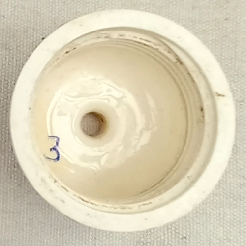 1920s vintage British vitreous ceramic ceiling rose with original period design
