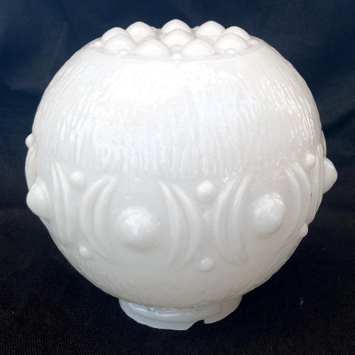 Retro decorative white glass globe lamp shade with twist-in fitting