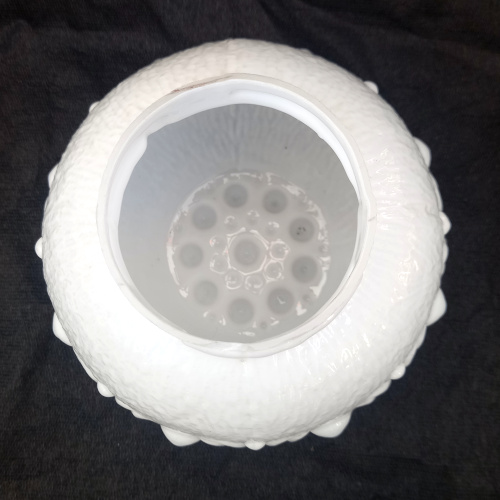 Retro decorative white glass globe lamp shade with twist-in fitting