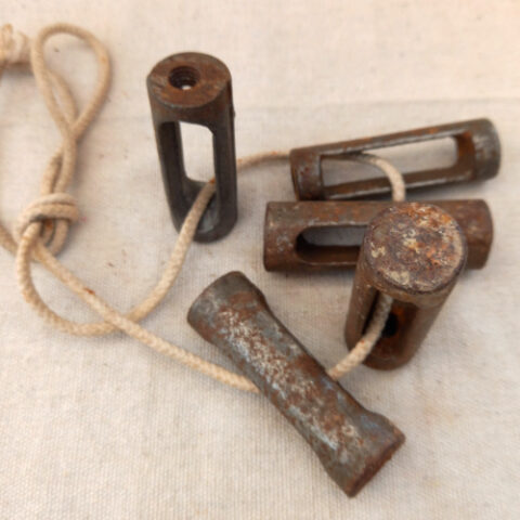 Vintage Small Cast Iron Window Weights x 5 (WIND-033)