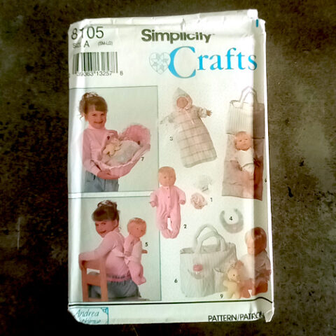 8105 Size A Vintage Simplicity Crafts Pattern Unused 1992 (BKSP-057)