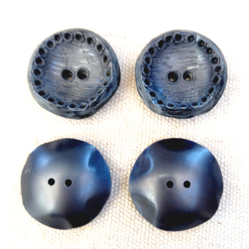Four 30mm grey and brown vintage 1950s buttons