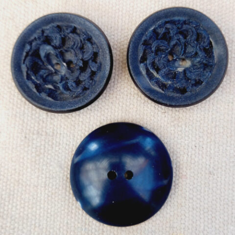 31mm Embossed Vintage Buttons x3 Dark Blue 1950s (BUT-114)