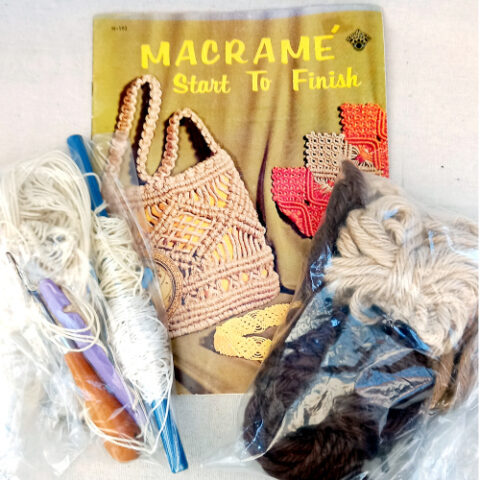 Macrame Start to Finish Book and Materials – Retro Craft Set (CWWB-024)
