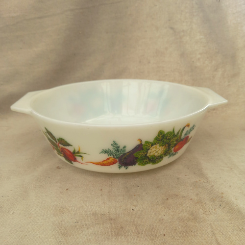 Vintage Pyrex JAJ Tuscan Vegetables 513 casserole dish with retro vegetable design