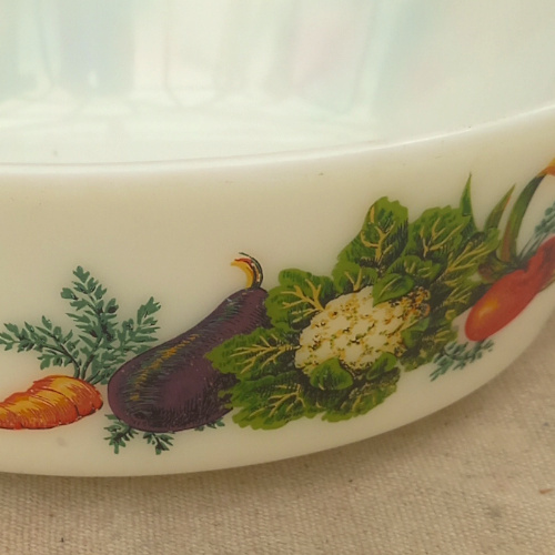 Vintage Pyrex JAJ Tuscan Vegetables 513 casserole dish with retro vegetable design