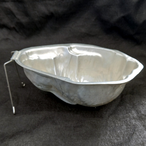 Vintage aluminium rabbit jelly mould marked Pat.No.353327 England