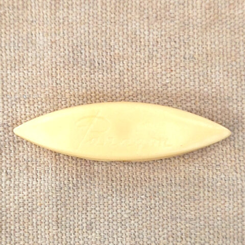 Vintage Paragon Cream Tatting Shuttle (MIS-061)