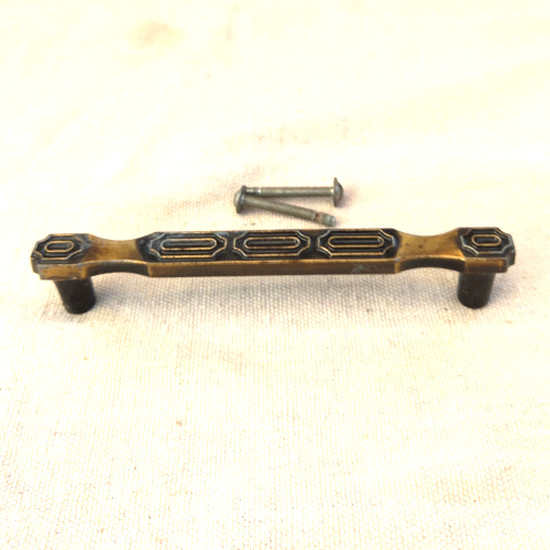 Retro metal pull handle C/C 117mm by Prestige No 1041L