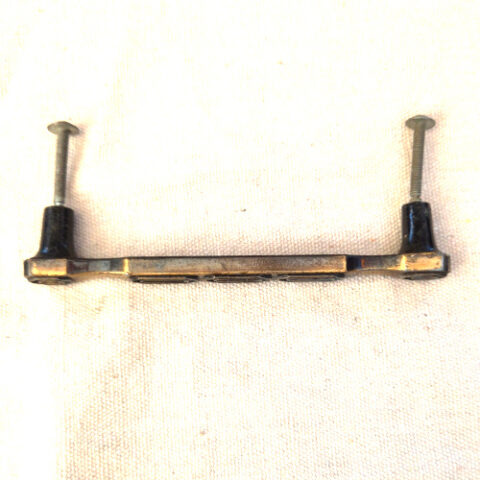 Retro metal pull handle C/C 117mm by Prestige No 1041 L