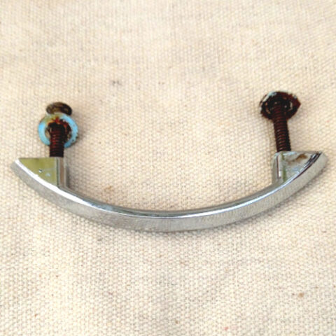 Retro Chrome Handle – 70mm C/C Vintage Cabinet Pull (ANTR-143)