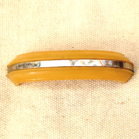 Art Deco Honey Coloured Plastic Pull Handle – 65mm Centre-to-Centre (ANTR-157)