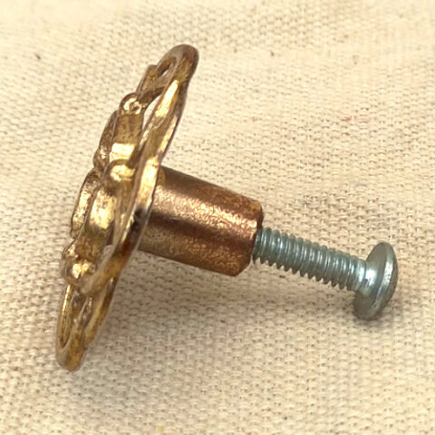 Retro floral brass pull knob, 40mm diameter
