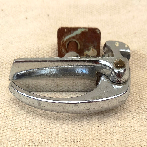 Vintage NZ-made cupboard catch similar to Chester No. 99