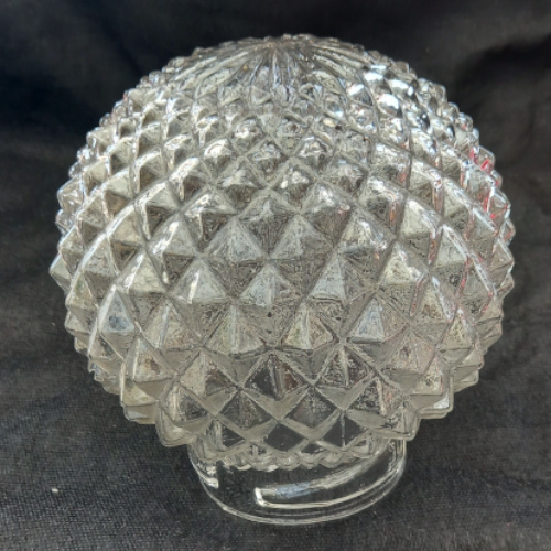 Retro globe light shade in textured clear glass with screw-in fitting